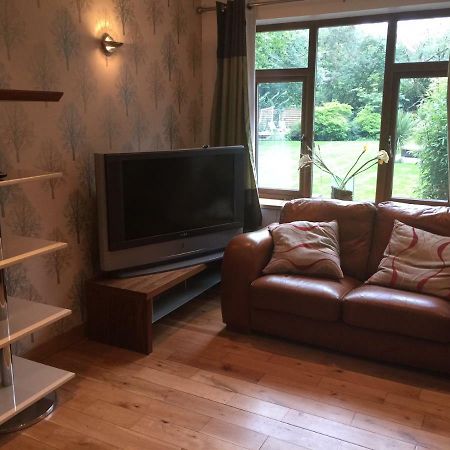 The Old Vicarage Lodge Manchester Dış mekan fotoğraf